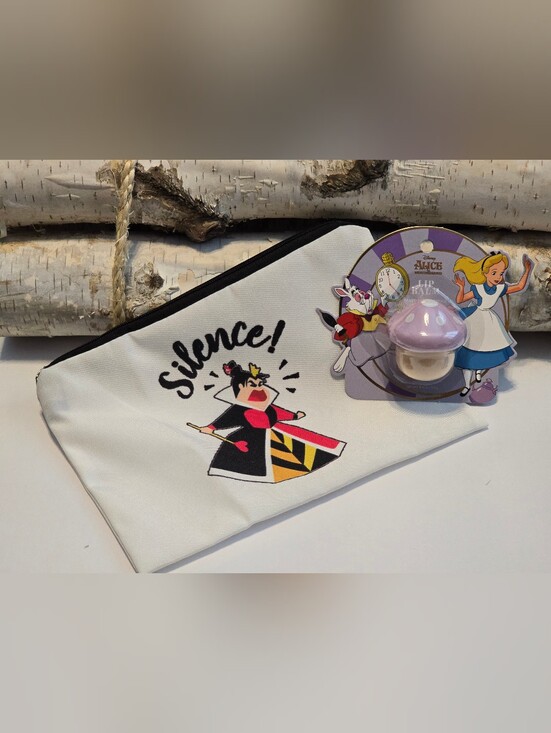 Disney Other - 🐰🍄‍🟫 NWT Alice in Wonderland Queen of Hearts Lined Bag & Disney Lip Balm Set